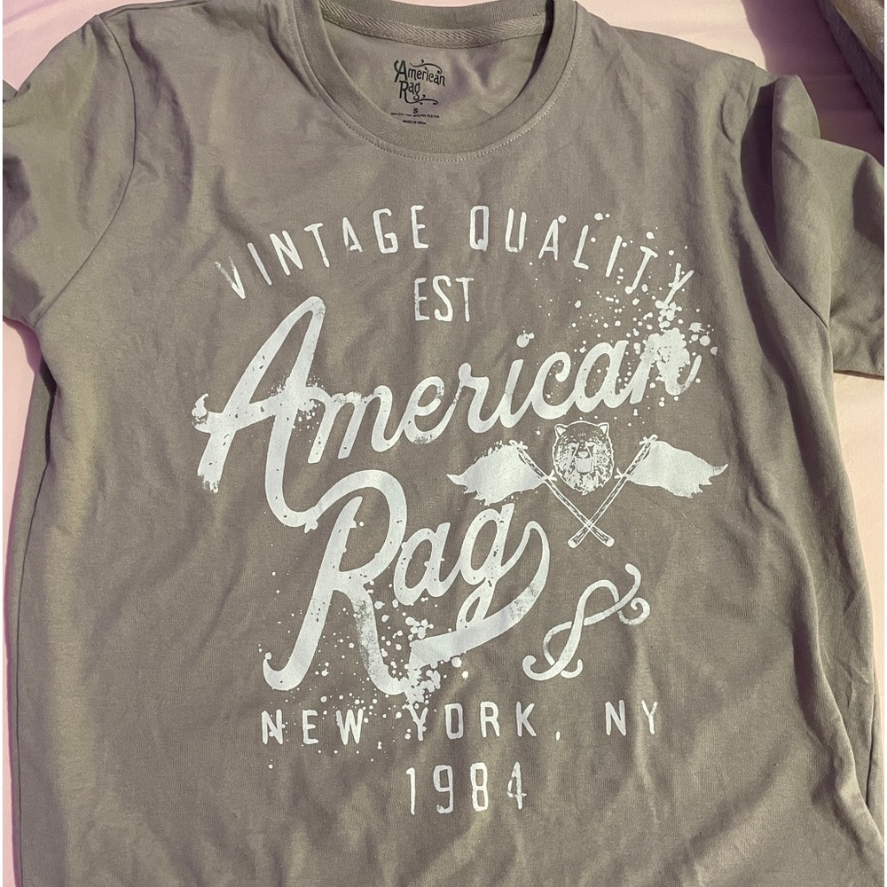 american rag graphic tshirt